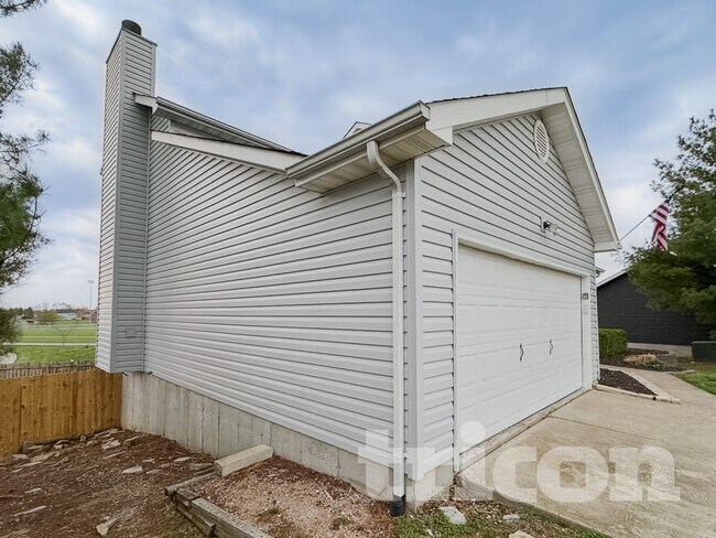 Foto del edificio - 4 Sapphire Ct