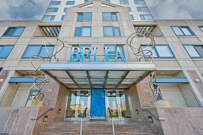 Building Photo - 526 Pacific Ave