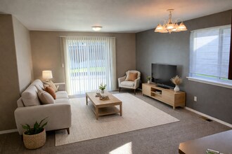 Building Photo - 708 Eastgate Dr