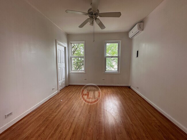 Building Photo - 722 Calhoun Ave