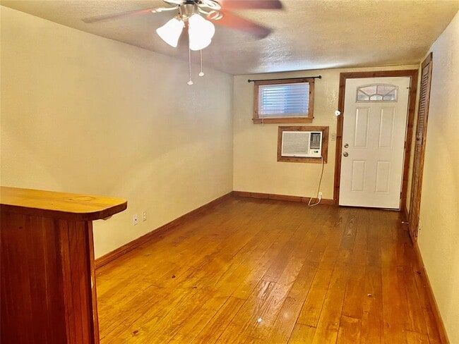 Building Photo - 1705 Chris Craft Dr