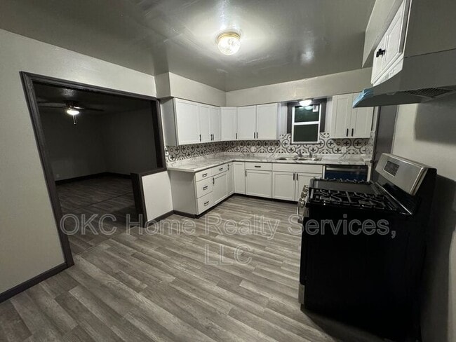 Foto del edificio - 908 NE 31st St