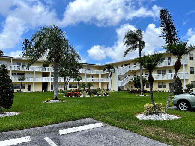 Building Photo - 198 Dorset Dr