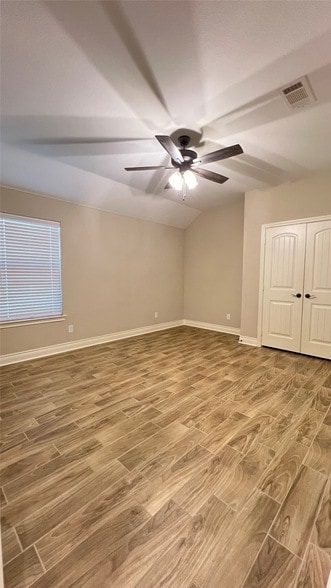 Building Photo - 906 Tippit Ln
