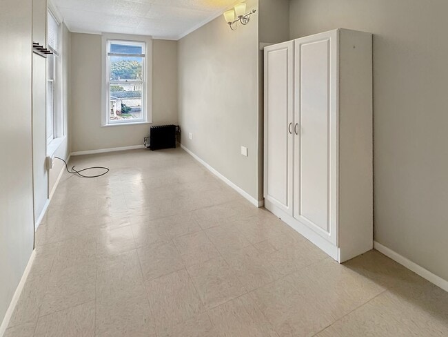 Foto del edificio - 106 W Church St