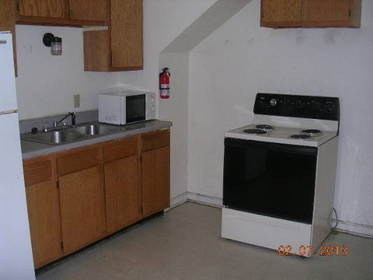 Kitchen - 1402 Grand Ave