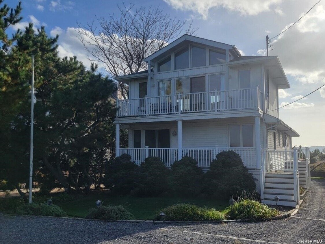 319 Asharoken Ave, Northport, NY 11768 House for Rent in Northport