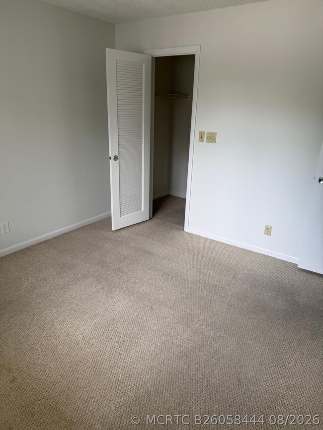 Building Photo - 4465 Luxemburg Ct