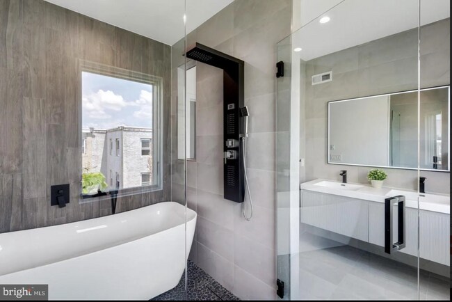 Foto del edificio - 2527 Nicholas St