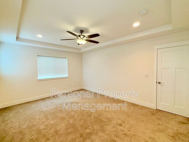Foto del edificio - 8617 N 3rd Way
