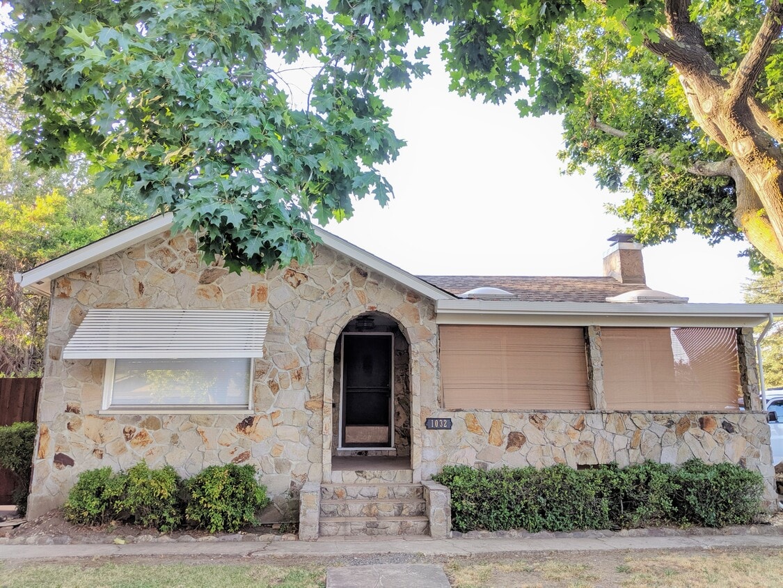 1032 Pueblo Ave, Napa, CA 94558 House for Rent in Napa, CA