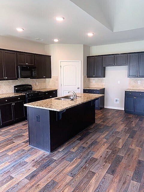 Foto del edificio - 564 Massey Ct