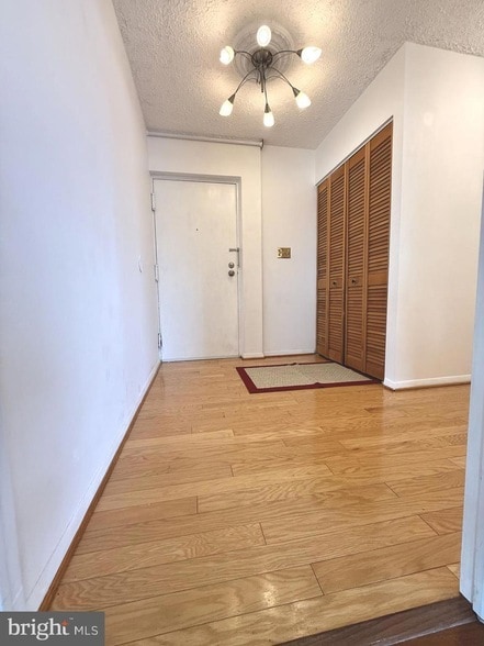 Foto del edificio - 532 Riviera Dr