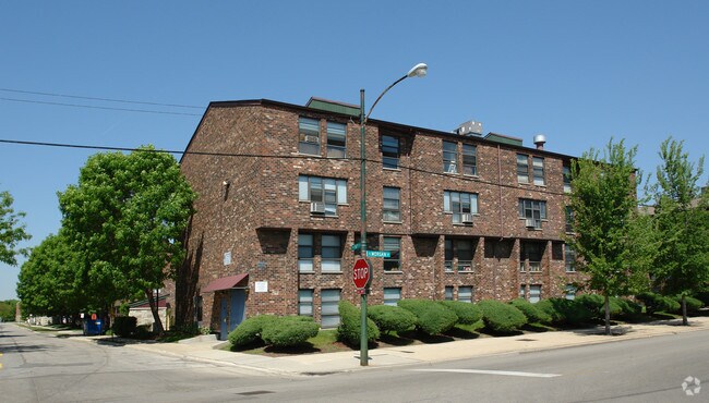 Barbara Jean Wright Court Apartments Chicago Il Apartments Com