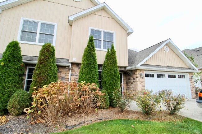Building Photo - 500 Callaway Circle