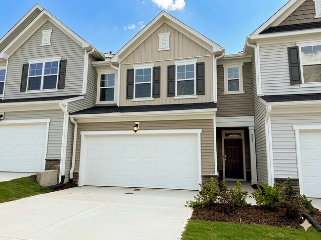 Foto del edificio - 237 Shingle Oak Rd