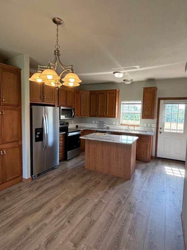 Building Photo - Ogden Triplex