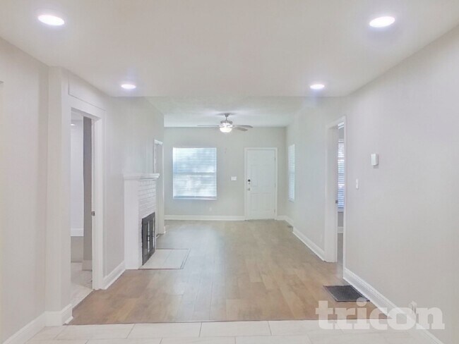 Foto del edificio - 355 43rd Ave N