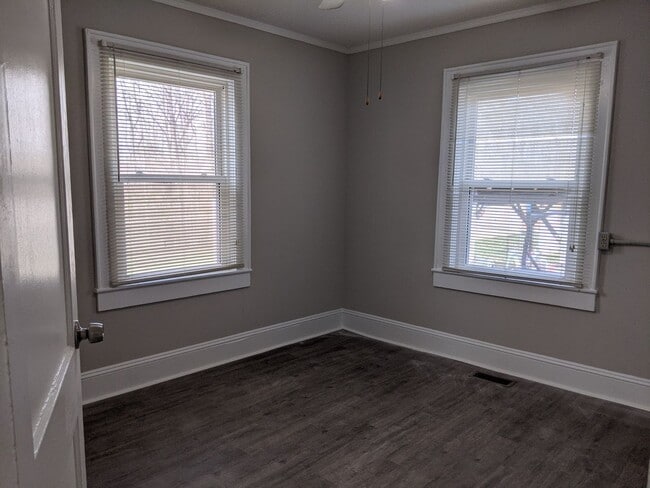 Building Photo - Blacksnake Rd