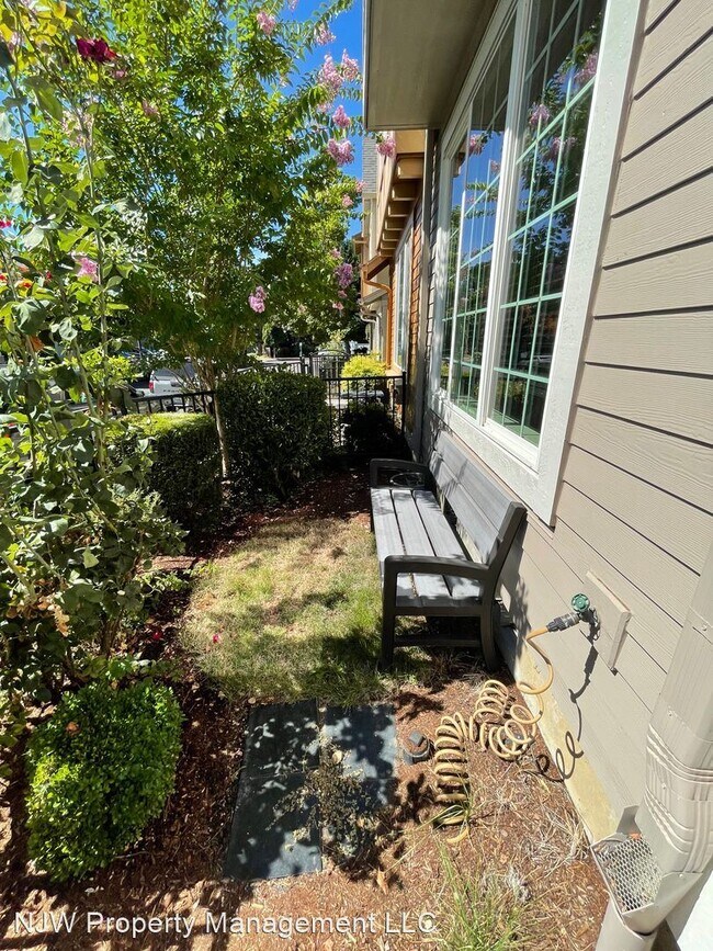 Building Photo - 3 br, 2.5 bath House - 17255 SW Pleasanton Ln