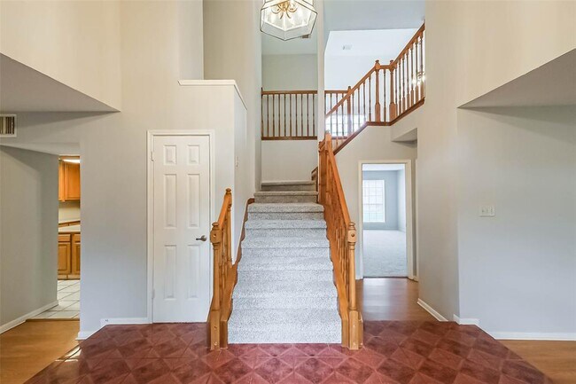 Foto del edificio - 10218 Hedge Way Dr