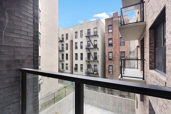 Building Photo - 63 W 104th St
