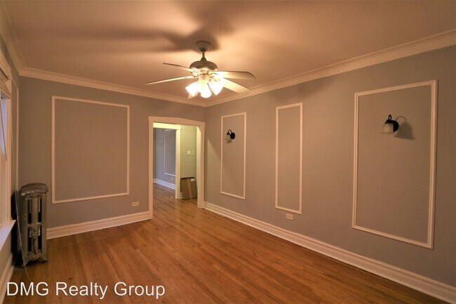 Building Photo - 6337 S Racine Ave