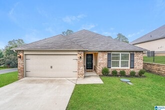Building Photo - 11 Cottage Ln