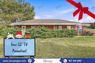 Building Photo - 213 Joyce St