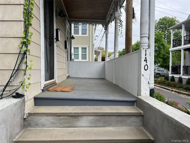 Foto del edificio - 140 12th Ave