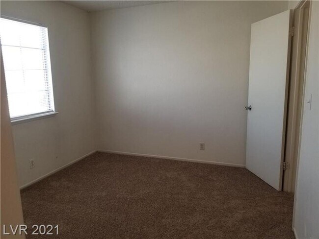 Building Photo - 4401 W Bristol Manor Dr