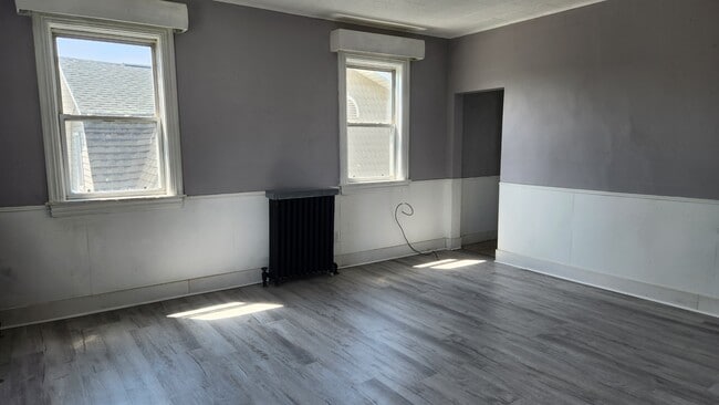 Building Photo - 508 Good St