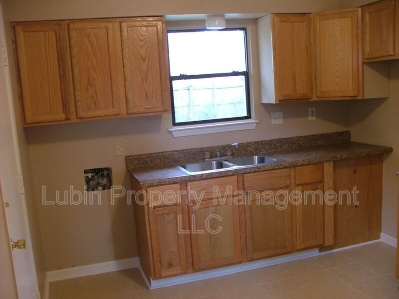 Building Photo - 3464 Dobbin Ferry Ave