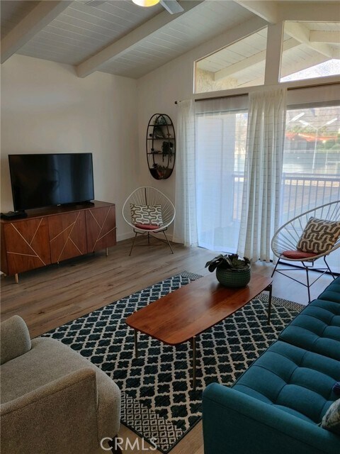 Foto del edificio - 1421 N Sunrise Way