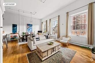 Building Photo - 331 Greenwich St