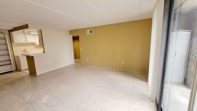 Foto del edificio - 1 bed /1 bath in Downtown San Diego