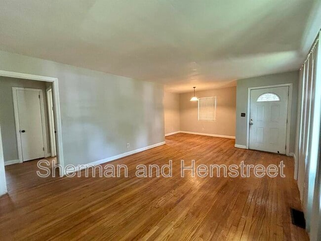 Building Photo - 2020 Garr Dr