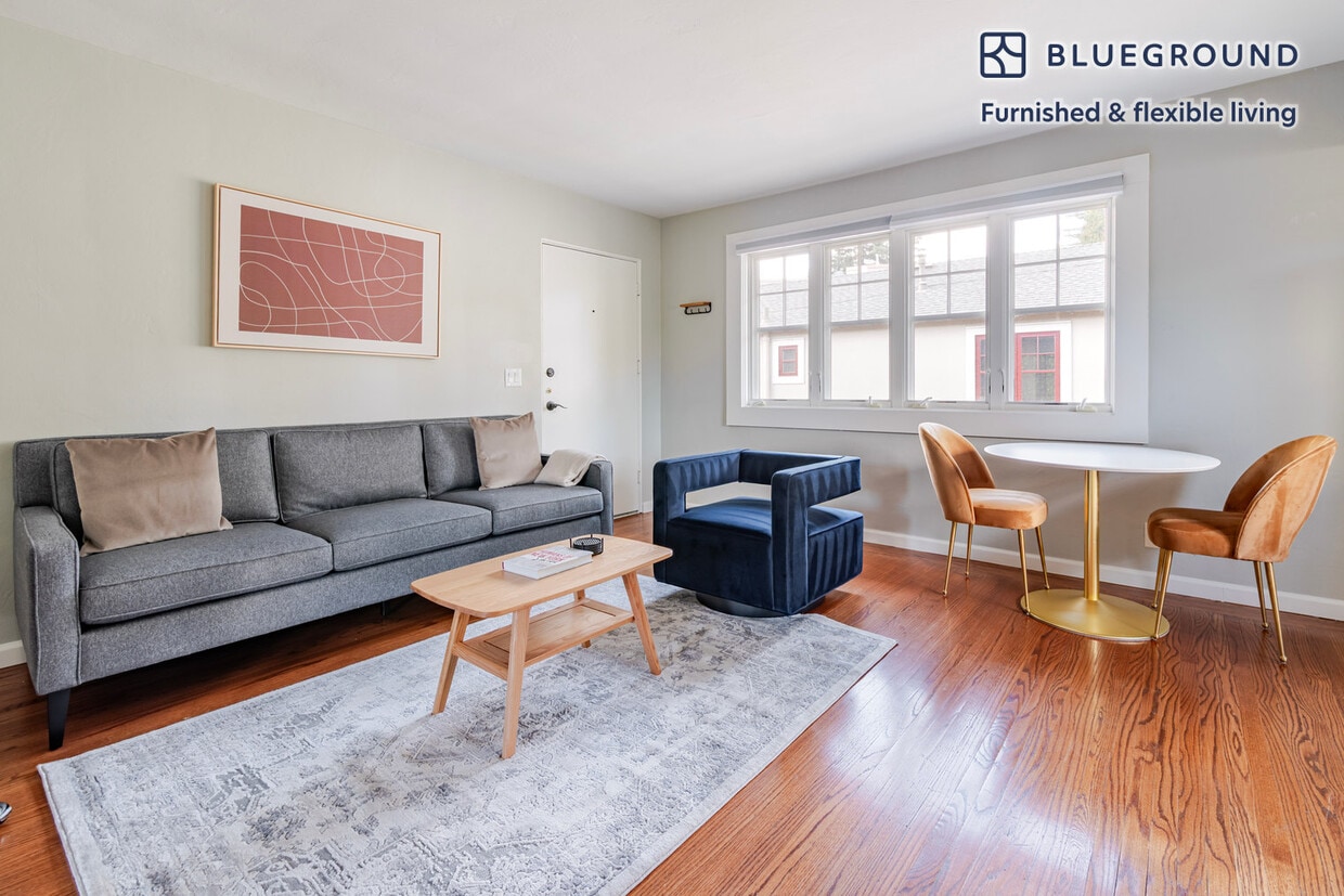 Foto principal - 329 Hawthorne Ave