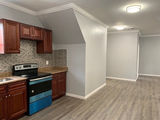 Foto del edificio - 1301 Roth Ave