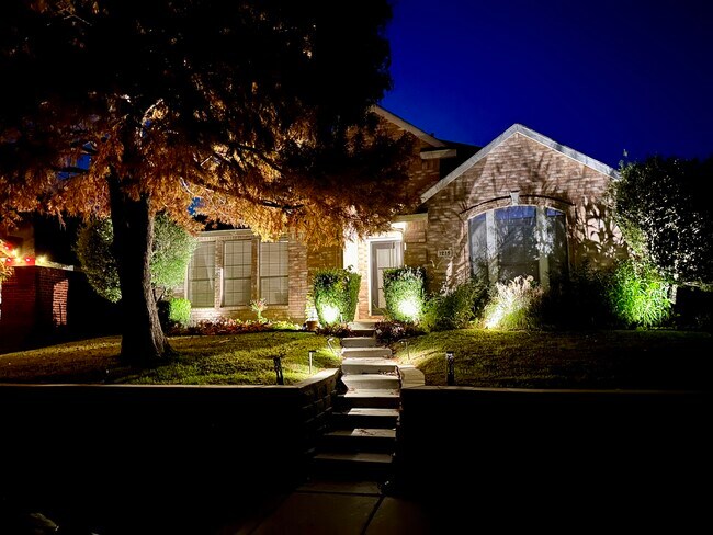 Foto del edificio - 1215 Heather Brook Dr