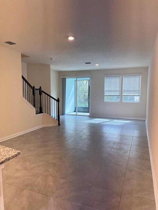Building Photo - 154 Pasadena Dr