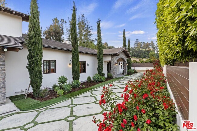 Foto del edificio - 3907 Sepulveda Blvd