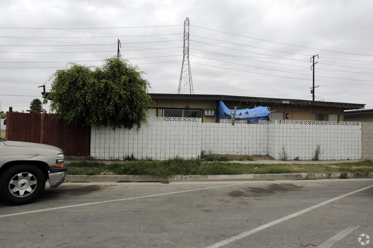 Foto del edificio - 8900 Pacific Ave