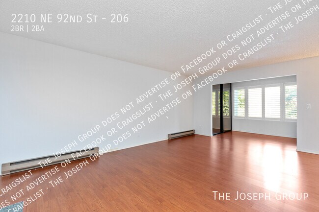 Foto del edificio - 2210 NE 92nd St