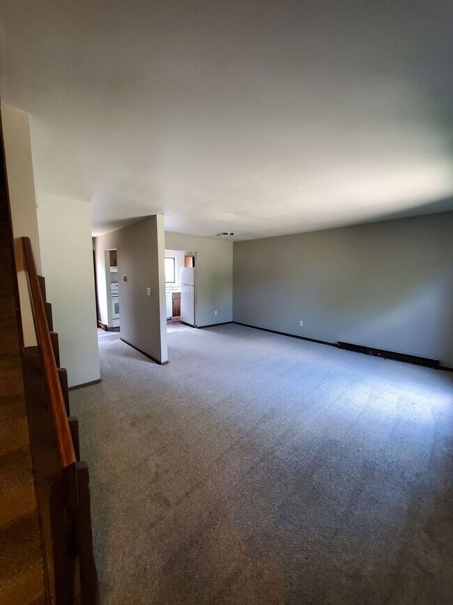 Foto del edificio - 8811-8815 W Mitchell St