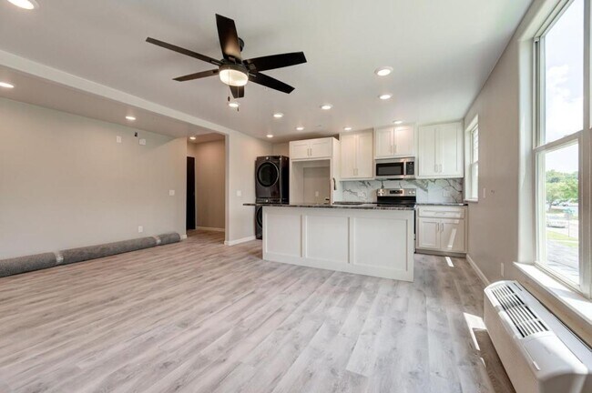 Foto del edificio - 222 S University Blvd