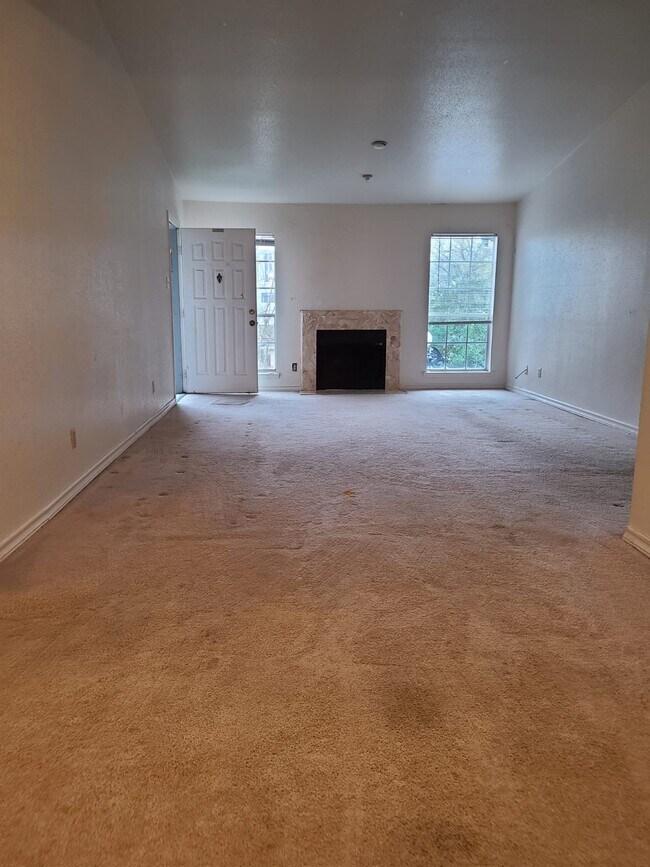 Living room - 6500 Sands Point Dr