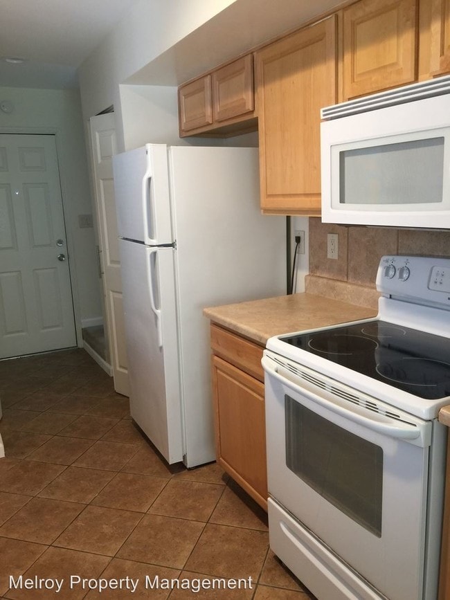 Building Photo - 3 br, 2 bath Apartment - 7430 Tooma St #158