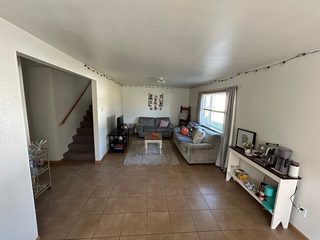 Foto del edificio - 1521 Springbrook Dr