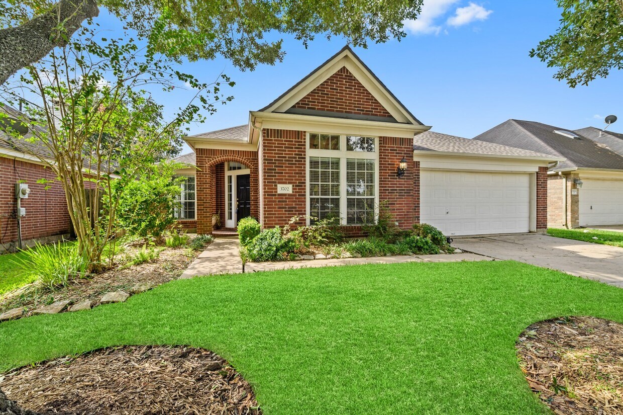 Foto principal - 3702 Glenhill Dr